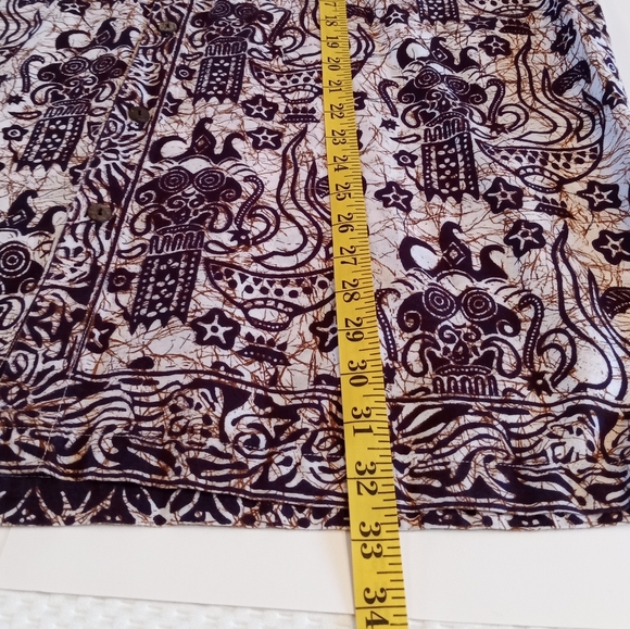 Batik World St Kitts Mens XXL Mens Short Sleeve Button Up Shirt Maroon Gold - Picture 6 of 6